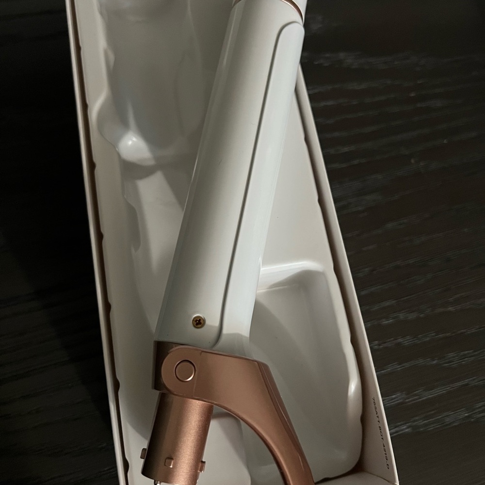T3
Polished Curls 1.25" Interchangeable Clip Curling Iron Barrel
